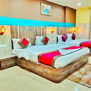 https://r-s-residency.hotels-varanasi.com
